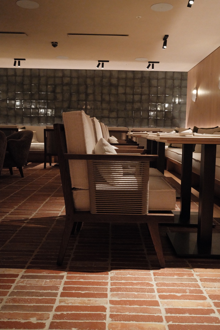 34B31B16-D53F-4B76-AFC3-EE737C590434_1_105_c