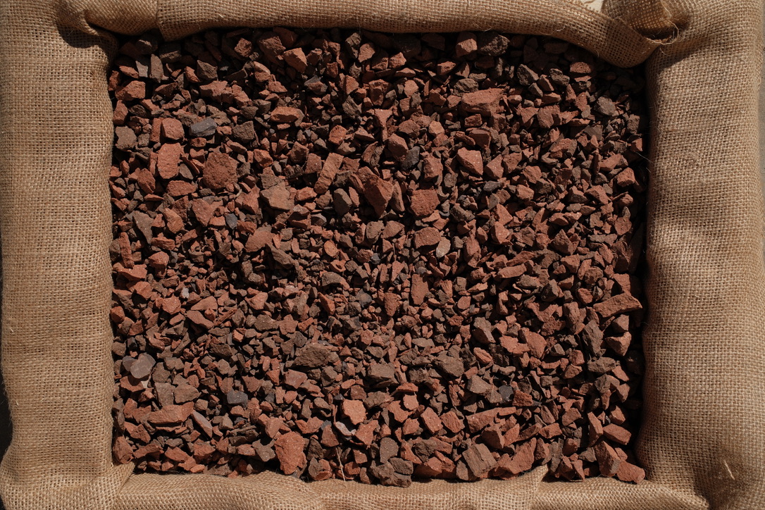 7ACD9D90-F115-4412-8D2E-21B07A2397C0_1_105_c